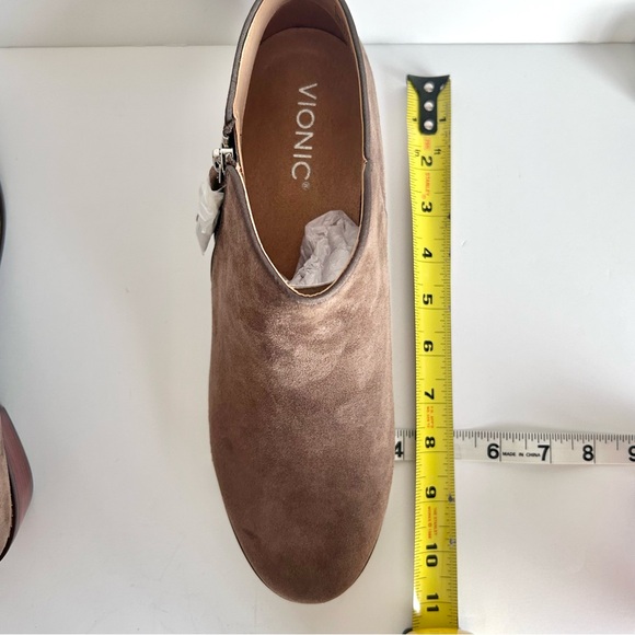 🍂NEW IN BOX Vionic Serena Ankle Boots. Greige. Size: 10 - Picture 10 of 12